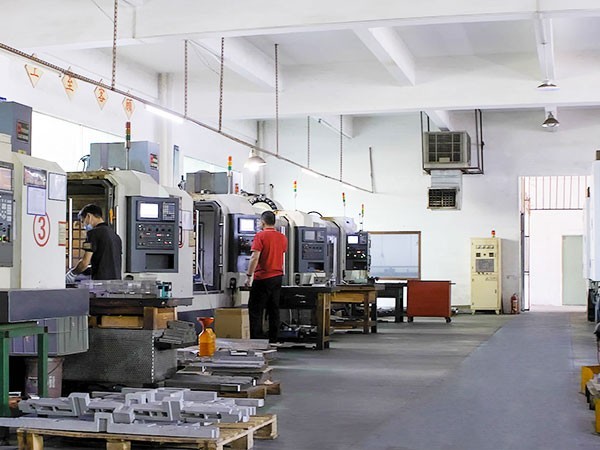 樂麒騰-企業(yè)生產車間