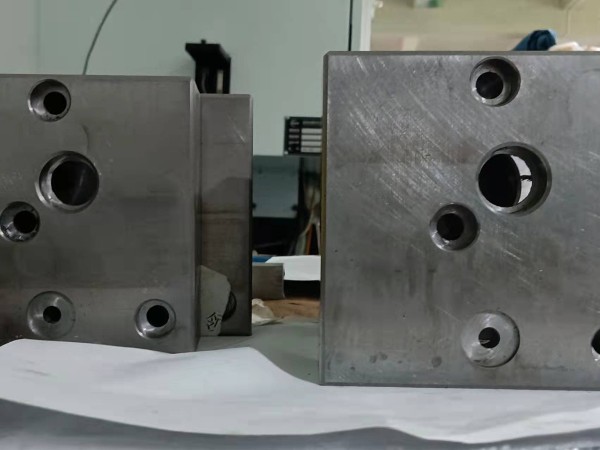 上下模墊板固定板電腦鑼加工，貼合機(jī)模切機(jī)廠等3C行業(yè)適用