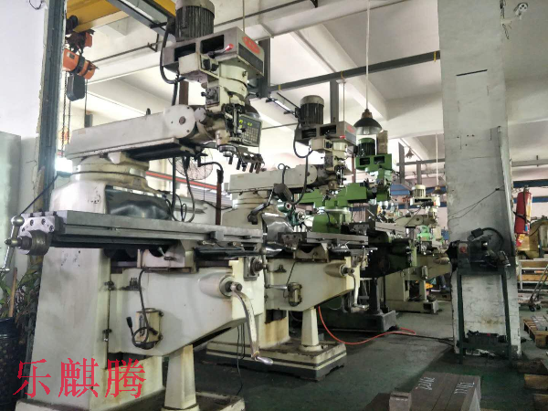 精密CNC加工中心配套設備齊全