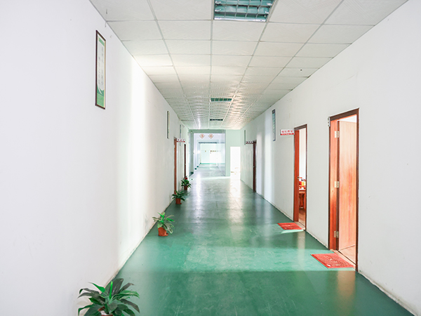 樂麒騰-車間走廊