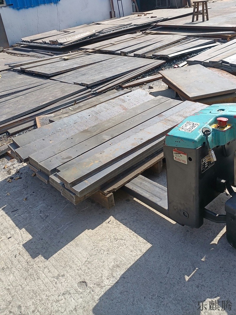 半導(dǎo)體機(jī)械長(zhǎng)條加工 CNC電腦鑼加工