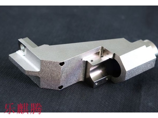 汽車配件CNC定制，汽車覆蓋件模具加工-樂麒騰